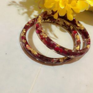 Resin bangles with flower preservation